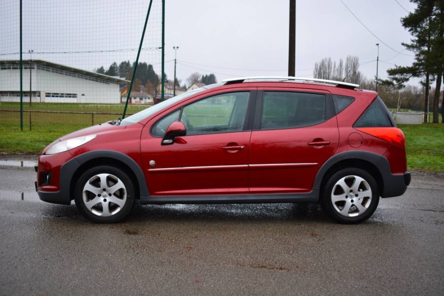 PEUGEOT 207 SW OUTDOOR 1.6 HDI 92 CV / TOIT PANORAMIQUE