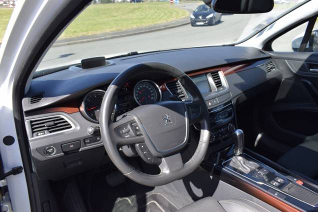 PEUGEOT 508 RXH 2.0 HDI 180 CV BVA 9