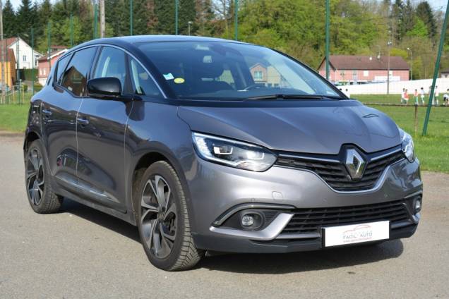 RENAULT SCENIC INTENS 1.7 DCI 150 CV / 83500 KMS / ATTELAGE 2