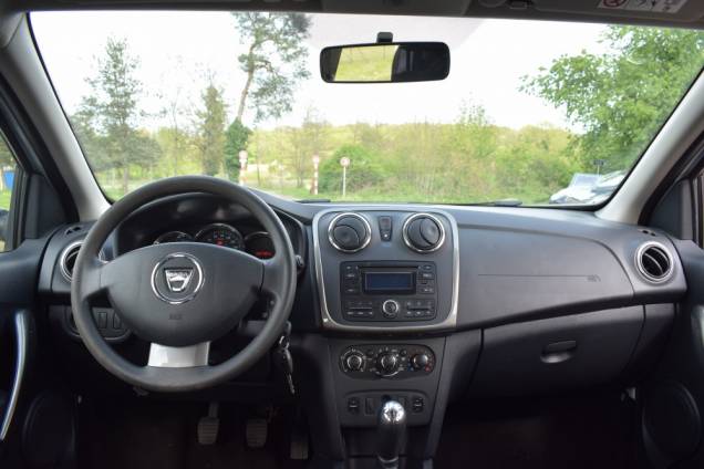 DACIA SANDERO LAUREATE 1.2 16V 75 CV 10