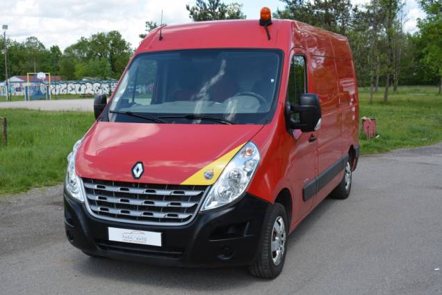 RENAULT MASTER FOURGON L2H2 F3300 2.3 DCI 145 CV / 1ère MAIN / CROCHET D ATTELAGE 1