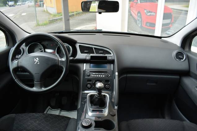 PEUGEOT 3008 ACTIVE 1.6 BLUEHDI 120 CV 12