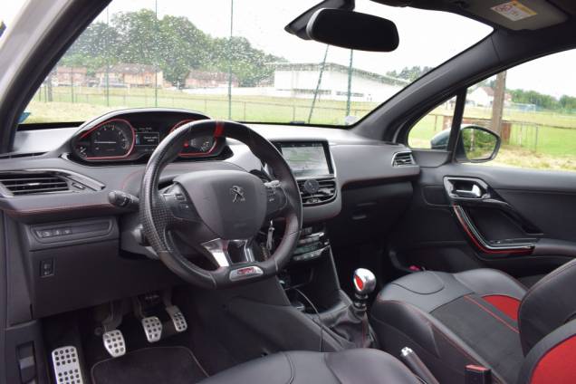 PEUGEOT 208 GTI 1.6 THP 208 CV 10