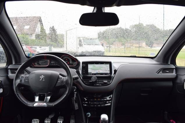 PEUGEOT 208 GTI 1.6 THP 208 CV 9