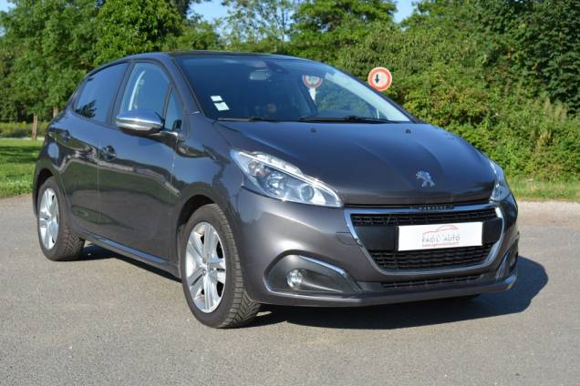 PEUGEOT 208 SIGNATURE 1.2 82 CV  /99500 KMS / CARNET D'ENTRETIEN COMPLET 2