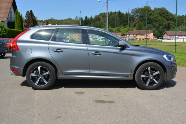 VOLVO XC60 R-DESIGN 2.4 TDI 220 CV / SUIVI COMPLET VOLVO / 1ere MAIN / ORIGINE FRANCE / TOIT OUVRANT PANORAMIQUE 7