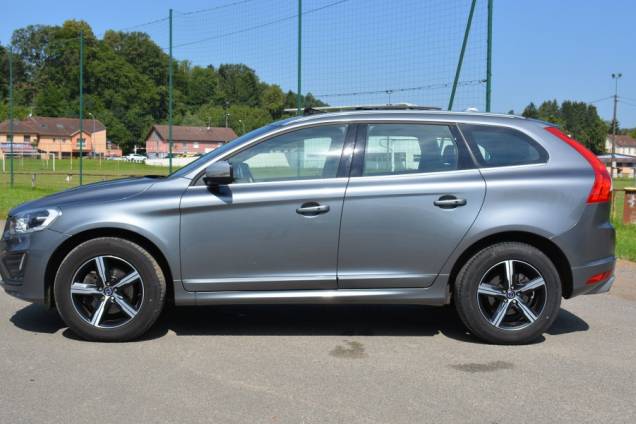 VOLVO XC60 R-DESIGN 2.4 TDI 220 CV / SUIVI COMPLET VOLVO / 1ere MAIN / ORIGINE FRANCE / TOIT OUVRANT PANORAMIQUE 8