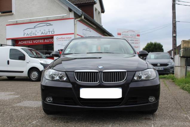 BMW SERIE 3 (E90) LUXE 325i 218 CV BVM6 / SUIVI COMPLET 2