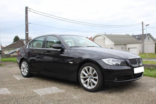 BMW SERIE 3 (E90) LUXE 325i 218 CV BVM6 / SUIVI COMPLET 3