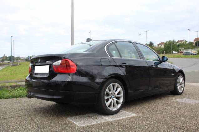 BMW SERIE 3 (E90) LUXE 325i 218 CV BVM6 / SUIVI COMPLET 6