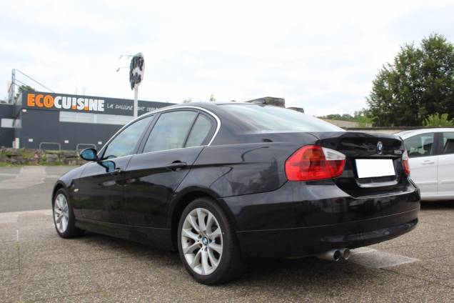 BMW SERIE 3 (E90) LUXE 325i 218 CV BVM6 / SUIVI COMPLET 7