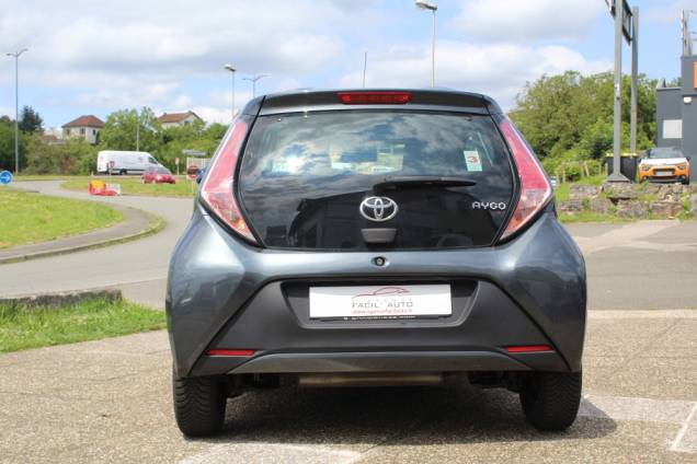 TOYOTA AYGO 1.0 VVTI 69 CV BVM5 / SUIVI COMPLET / ORIGINE FRANCE 7