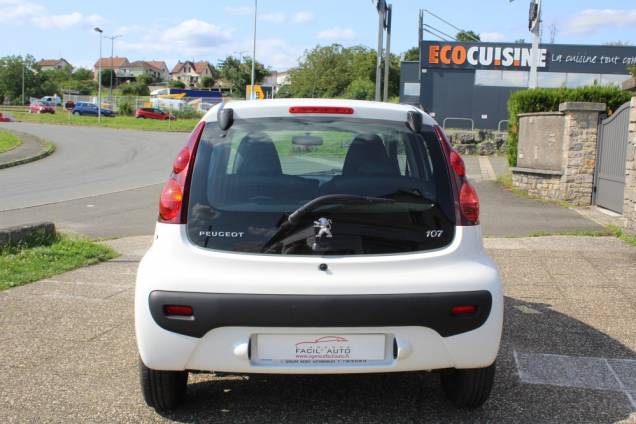 PEUGEOT 107 ACTIVE 68 CV BVM5 / 1ER MAIN / MOTEUR A CHAINE 7