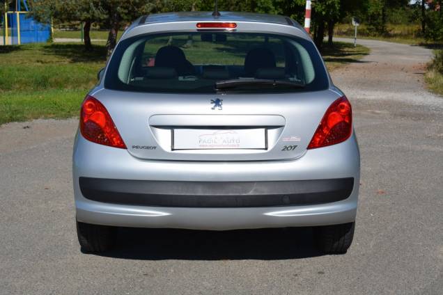 PEUGEOT 207 1.4 75 CV / 1ère MAIN / 79500 KMS 6