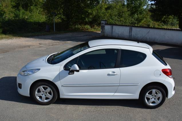 PEUGEOT 207 1.4 75 CV / 52900 KMS 8