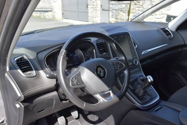 RENAULT GRAND SCENIC DCI 130 CV BVM6 7 PLACES 9