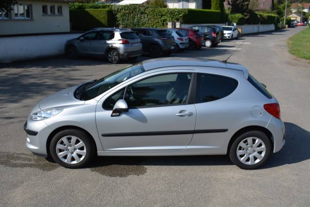 PEUGEOT 207 1.4 75 CV / 63900 KMS 8