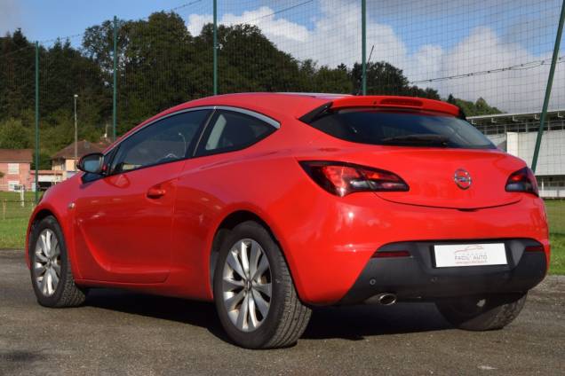 OPEL ASTRA GTC 1.4 TURBO 140 CV 4