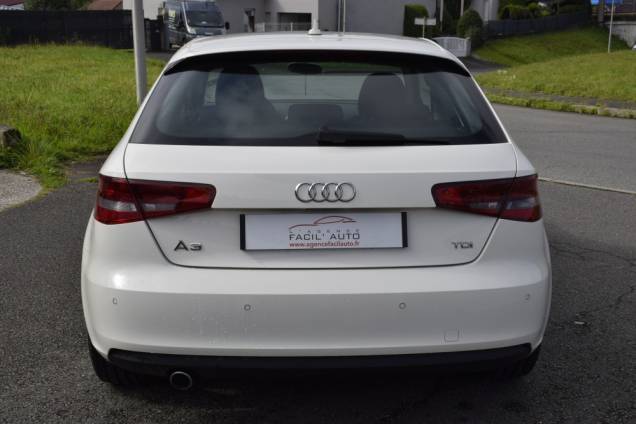 AUDI A3 AMBITION TDI 105 CV BVM 4