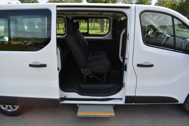 RENAULT TRAFIC COMBI 9 PLACES ZEN DCI 120CV / 39900 KMS / CROCHET D'ATTELAGE 15