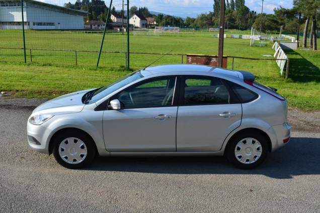 FORD FOCUS 1.6 100 CV / 5 PORTES / 1ère MAIN / 32900 KMS 8