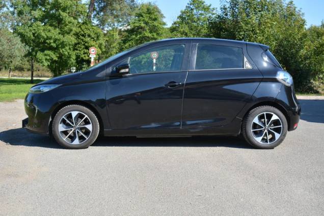 RENAULT ZOE INTENS CHARGE NORMALE 22 KWH 88 CV / 48500 KMS / 1ere MAIN 8