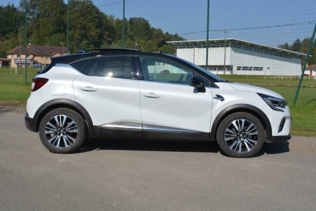 RENAULT CAPTUR INITIALE PARIS HYBRID RECHARGEABLE 1.6 I 160 CV  / 1ere MAIN / 38500 KMS  7