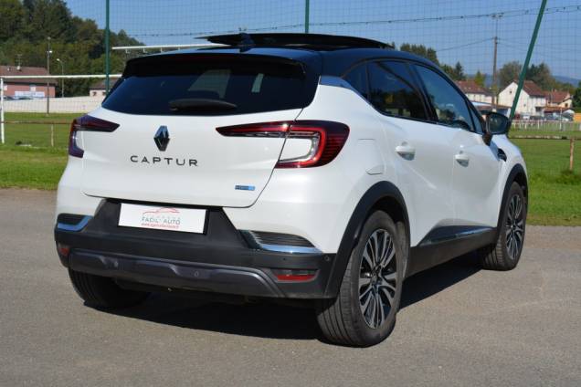 RENAULT CAPTUR INITIALE PARIS HYBRID RECHARGEABLE 1.6 I 160 CV  / 1ere MAIN / 38500 KMS  3