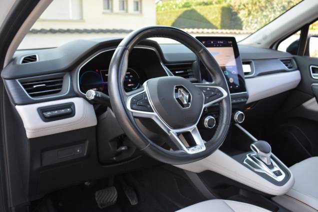 RENAULT CAPTUR INITIALE PARIS HYBRID RECHARGEABLE 1.6 I 160 CV  / 1ere MAIN / 38500 KMS  10