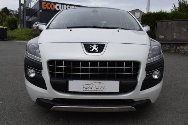 PEUGEOT 3008 ROLLAND GARROS HDI 115 CV BVM 8