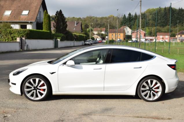 TESLA MODEL 3 PERFORMANCE DUAL MOTOR LONG RANGE AWD / CONDUITE ENTIEREMENT AUTONOME / CUIR BLANC 4