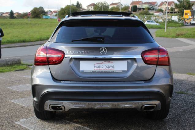 MERCEDES BENZ GLA FASCINATION PACK AMG 220 CDI 177 CV 7G-DCT / TOIT OUVRANT PANORAMIQUE  8