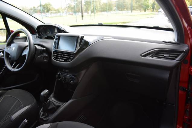 PEUGEOT 208 1.4 HDI 68 CV / CARNET D'ENTRETIEN COMPLET 16