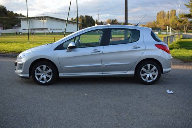 PEUGEOT 308 1.6 120 CV 5 PORTES / GPS / 33900 KMS 7