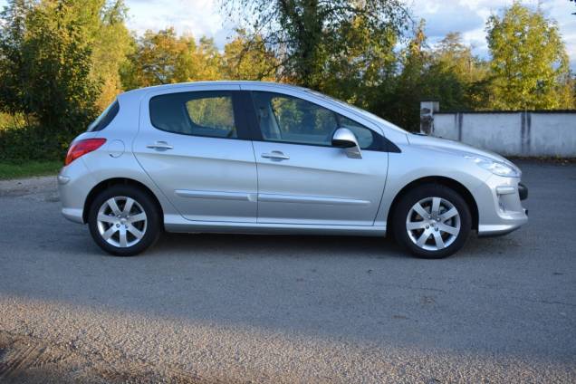 PEUGEOT 308 1.6 120 CV 5 PORTES / GPS / 33900 KMS 9