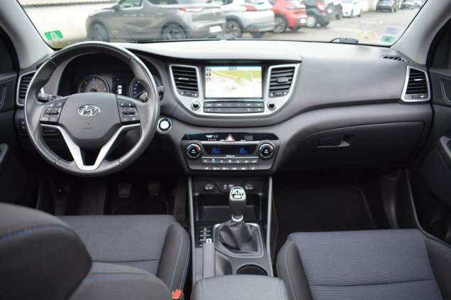 HYUNDAI TUCSON CREATIVE 4X4 CRDI 136 CV / TOIT PANORAMIQUE / CROCHET D'ATTELAGE 16