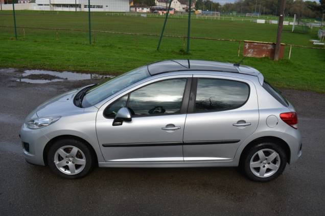 PEUGEOT 207 1.4 75 CV 5 PORTES URBAN MOVE / 66500 KMS / TOIT PANORAMIQUE 8