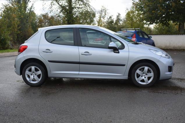 PEUGEOT 207 1.4 75 CV 5 PORTES URBAN MOVE / 66500 KMS / TOIT PANORAMIQUE 9