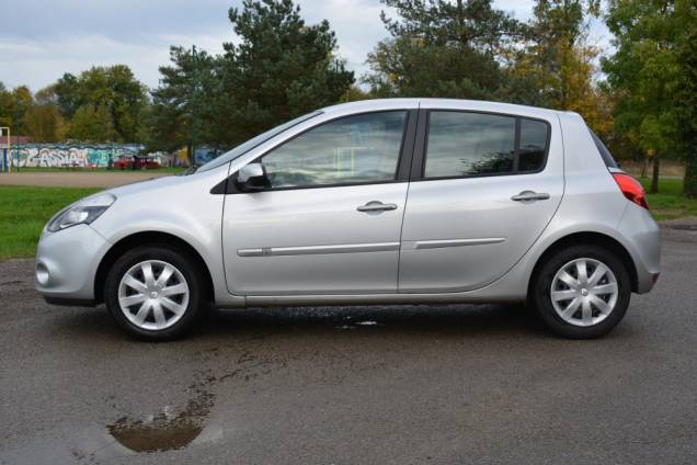 RENAULT CLIO III TOM-TOM 1.4 I 75 CV / 74500 KMS / ORIGINE FRANCE 8