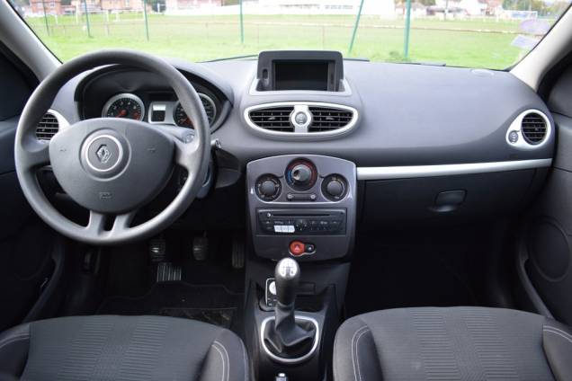 RENAULT CLIO III TOM-TOM 1.4 I 75 CV / 74500 KMS / ORIGINE FRANCE 14