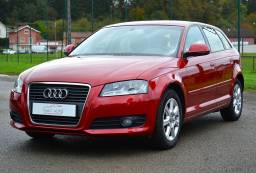 AUDI A3 SPORTBACK AMBIENTE 1.6 TDI 105 CV / 92100 KMS /  1ere MAIN / ORIGINE FRANCE / SUIVI COMPLET