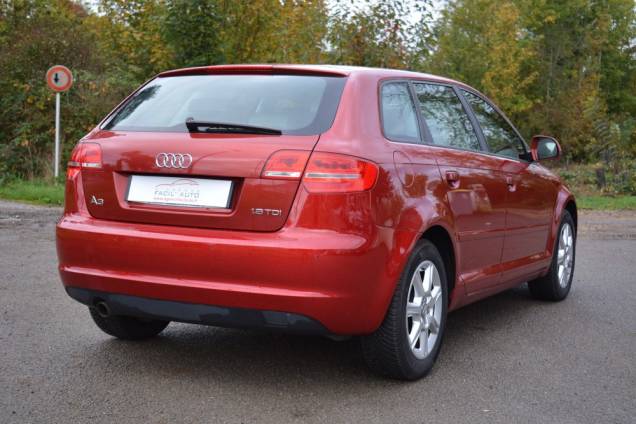 AUDI A3 SPORTBACK AMBIENTE 1.6 TDI 105 CV / 92100 KMS /  1ere MAIN / ORIGINE FRANCE / SUIVI COMPLET 3