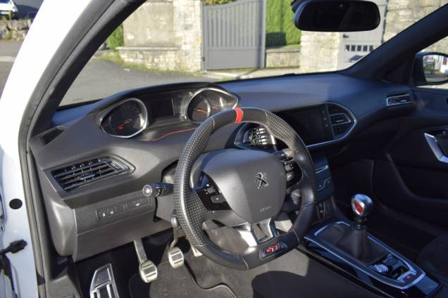 PEUGEOT 308 GTI 270 CV BVM6  7