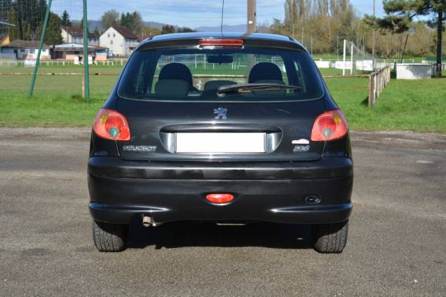 PEUGEOT 206 1.4 75 CV / 1ère MAIN / 79900KMS 6