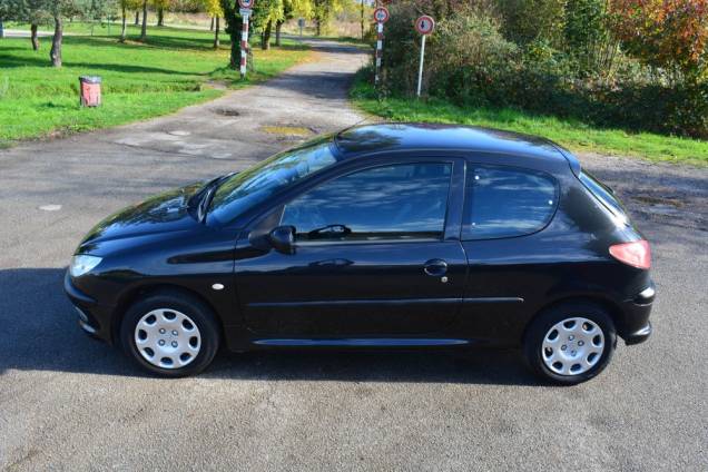 PEUGEOT 206 1.4 75 CV / 1ère MAIN / 79900KMS 8