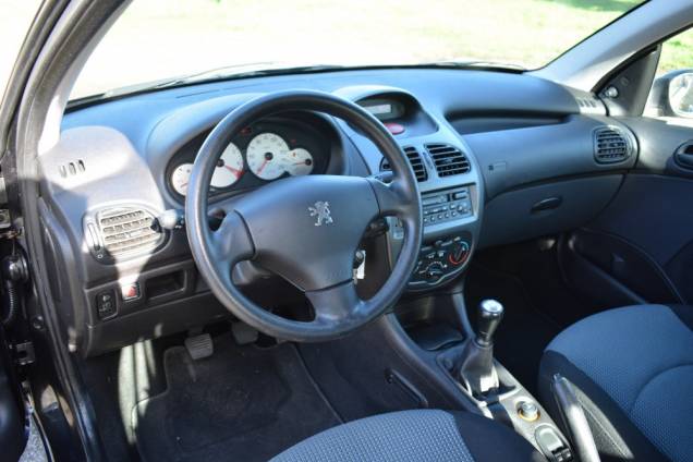 PEUGEOT 206 1.4 75 CV / 1ère MAIN / 79900KMS 14