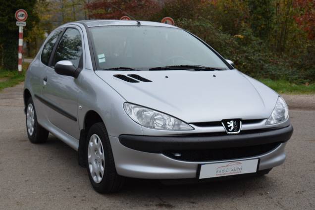 PEUGEOT 206 1.4 75 CV / 1ère MAIN / 27500 KMS 2