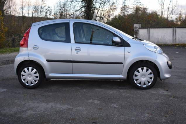 PEUGEOT 107 1.0 68 CV 5 PORTES / 25900 KMS / 1ère MAIN / CLIMATISATION 9