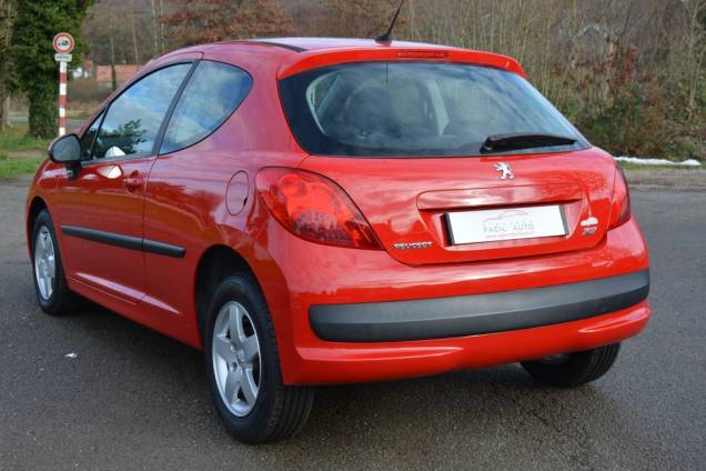 PEUGEOT 207 1.4 75 CV 3