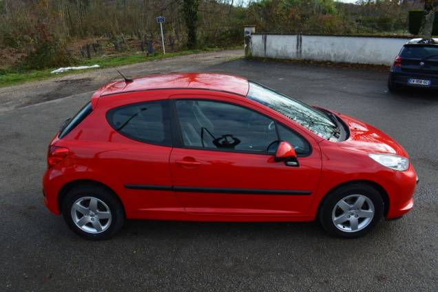 PEUGEOT 207 1.4 75 CV 10